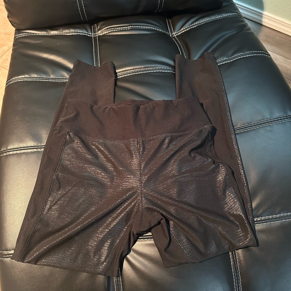 Black Shiny Leggings
